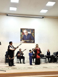 Beyləqanda xalq şairi Səməd Vurğunun anadan olmasının 120 illik yubileyi münasibətilə möhtəşəm tədbir keçirilib.