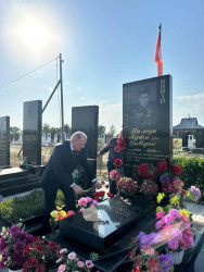 Anım Günü ərəfəsində şəhidlərin məzarları ziyarət olunub