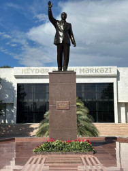 28 May – Müstəqillik Günü münasibətilə Beyləqan rayonunda Ulu Öndər Heydər Əliyevin abidəsi ziyarət olunub.