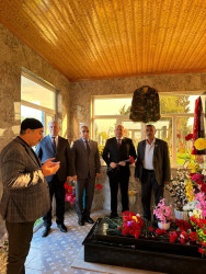 Aprel döyüşləri şəhidlərinin xatirəsi ehtiramla yad edilib.