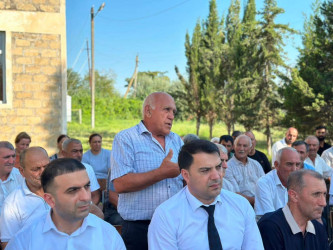 Tatalılar kəndində səyyar vətəndaş qəbulu keçirilib.