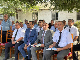 Beyləqan Rayon İcra Hakimiyyəti başçısı Əziz Əzizov Yuxarı Kəbirli kəndində səyyar qəbul keçirib.