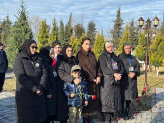 Beyləqan rayonunda  20 Yanvar faciəsinin 35-ci ildönümü ilə əlaqədar Şəhidlər abidəsi ziyarət edilib.