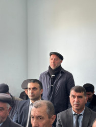 Beyləqan Rayon İcra Hakimiyyətinin başçısı Əziz Əzizov Yuxarı Kəbirli kəndində vətəndaşlarla növbəti səyyar qəbul-görüş keçirib.