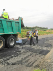 Beyləqanda kəndlərarası yolların təmiri həyata keçirilir.