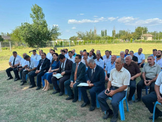 Beyləqan Rayon İcra Hakimiyyətinin başçısı Əziz Əzizov rayonun Günəşli qəsəbəsində növbəti səyyar vətəndaş qəbulu keçirib.