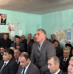 Türklər qəsəbəsində səyyar qəbul keçirilib