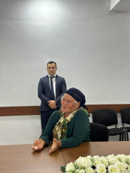 7 oktyabr 2026-cı il tarixdə Beyləqan Rayon İcra Hakimiyyətinin başçısı Əziz Əzizov Rayon İcra Hakimiyyətinin inzibati binasında növbəti vətəndaş qəbulu keçirib.