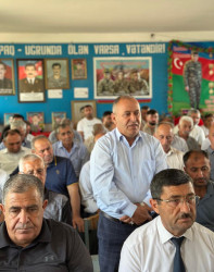 Beyləqan Rayon İcra Hakimiyyətinin başçısı Əziz Əzizov Örənqala qəsəbəsində səyyar görüş keçirib