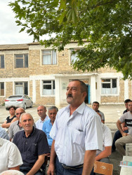 Beyləqan Rayon İcra Hakimiyyətinin başçısı vətəndaşlarla səyyar görüşlərini davam etdirir.