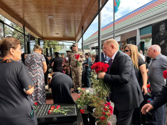 27 Sentyabr – Anım Günü ilə əlaqədar Beyləqan rayonunda Vətən müharibəsi şəhidlərinin əziz xatirəsi ehtiramla yad edilib.