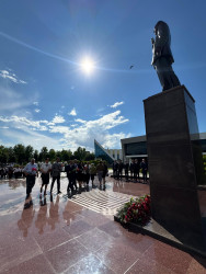 28 May – Müstəqillik Günü münasibətilə Beyləqan rayonunda Ulu Öndər Heydər Əliyevin abidəsi ziyarət olunub.