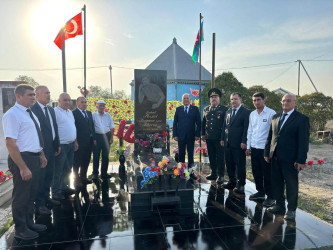 Anım Günü ilə əlaqədar şəhid məzarlarının ziyarəti davam etdirilir