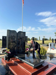 Anım Günü ərəfəsində şəhidlərin məzarları ziyarət olunub