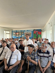 Beyləqan Rayon İcra Hakimiyyətinin başçısı Əziz Əzizov Örənqala qəsəbəsində səyyar görüş keçirib