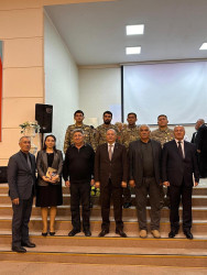 Beyləqanda Respublikanın əməkdar artisti, Mədəniyyət və İncəsənət Universitetinin professoru Ağalar Bayramovla görüş keçirilib.