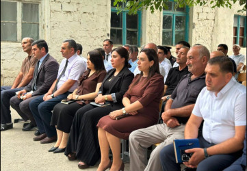 Yeni Mil qəsəbəsində vətəndaşların müraciətləri dinlənilib