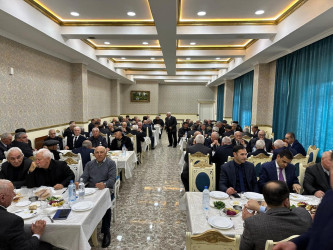 İcra başçısı növbəti dəfə rayon ağsaqqalları ilə görüş keçirib.İcra başçısı növbəti dəfə rayon ağsaqqalları ilə görüş keçirib.