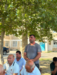 Orta Əlinəzərli kəndində vətəndaşlarla səyyar qəbul keçirilib