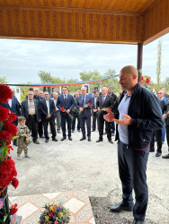 Dünyamalılar kəndində antiterror əməliyyatlarında şəhid olan Əliyev Ramil Şakir oğlunun məzarı ziyarət olundu.