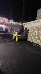 Beyləqan şəhərində asfaltlanma işləri davam edir