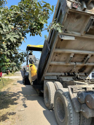 Beyləqan şəhəri Rövşən Axundov küçəsində asfaltlanma işləri başa çatıb.