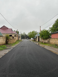 Beyləqan şəhərinin Məhəmməd Xiyabani küçəsində asfaltlanma işləri yekunlaşıb.