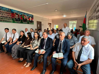 Allahyarlı kənd sakinləri ilə səyyar vətəndaş qəbulu keçirilib
