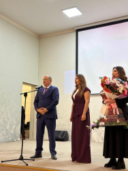 “Mədəniyyət körpüsü” layihəsi çərçivəsində Beyləqanda “Mintonasiya” adlı stand-up konserti keçirilib.