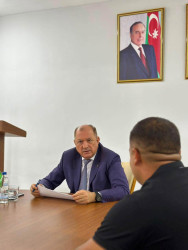 26 avqust 2026-cı il tarixdə Beyləqan Rayon İcra Hakimiyyətinin başçısı Əziz Əzizov növbəti vətəndaş qəbulu keçirib