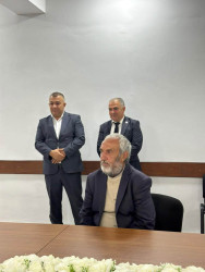 7 oktyabr 2026-cı il tarixdə Beyləqan Rayon İcra Hakimiyyətinin başçısı Əziz Əzizov Rayon İcra Hakimiyyətinin inzibati binasında növbəti vətəndaş qəbulu keçirib.