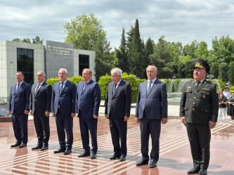 Beyləqanda Tibb İşçilərinin Peşə Bayramı münasibətilə Ulu Öndər Heydər Əliyevin abidəsi ziyarət olunub