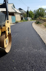 Beyləqan şəhərində yol infrastrukturunun yenilənməsi istiqamətində tədbirlər davam edir.