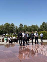 “14 iyul 1969-cu il – Müstəqil və qüdrətli Azərbaycan dövlətinin təməlinin qoyulduğu gün” adlı dəyirmi masa keçirilib.