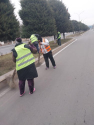 Beyləqanda abad mühit, əhalinin rahatlığının artırılması və sağlam yaşayış şəraitinin formalaşması məqsədilə abadlıq və təmizlik işləri mərhələli şəkildə davam etdirilir.