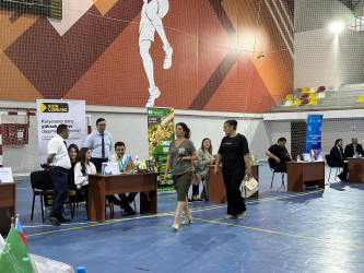 Beyləqanda əmək yarmarkası keçirilib.