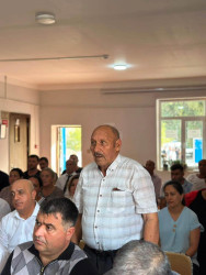 Allahyarlı kənd sakinləri ilə səyyar vətəndaş qəbulu keçirilib