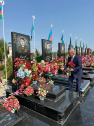 Beyləqan rayonu Təzəkənd kəndində şəhid Abbasov Vüsal Telman oğlunun mövlud günü qeyd olunub.