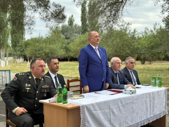 Beyləqan Rayon İcra Hakimiyyətinin başçısı vətəndaşlarla səyyar görüşlərini davam etdirir.