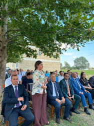 Orta Əlinəzərli kəndində vətəndaşlarla səyyar qəbul keçirilib