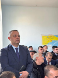 Beyləqan Rayon İcra Hakimiyyətinin başçısı Əziz Əzizov Yuxarı Kəbirli kəndində vətəndaşlarla növbəti səyyar qəbul-görüş keçirib.