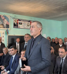 Türklər qəsəbəsində səyyar qəbul keçirilib