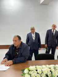 Beyləqan Rayon İcra Hakimiyyətinin başçısı Əziz Əzizov 16 aprel 2025-ci il tarixdə növbəti vətəndaş qəbulu keçirib.
