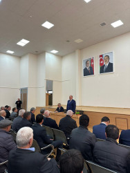 Beyləqan Rayon İcra Hakimiyyətinin başçısı Əziz Əzizov Dünyamalılarkəndində vətəndaşlarla növbəti səyyar qəbul-görüş keçirib.