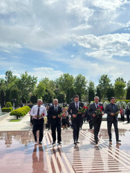 28 May – Müstəqillik Günü münasibətilə Beyləqan rayonunda Ulu Öndər Heydər Əliyevin abidəsi ziyarət olunub.