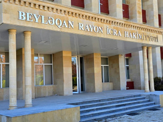 Beyləqan Rayon İcra hakimiyyətinin inzibati binasında yenidənqurma işləri başa çatmışdır.