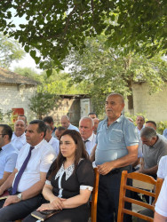 Beyləqan Rayon İcra Hakimiyyəti başçısı Əziz Əzizov Yuxarı Kəbirli kəndində səyyar qəbul keçirib.