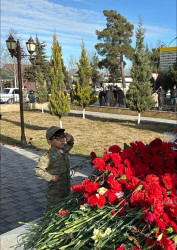 Beyləqan rayonunda  20 Yanvar faciəsinin 35-ci ildönümü ilə əlaqədar Şəhidlər abidəsi ziyarət edilib.