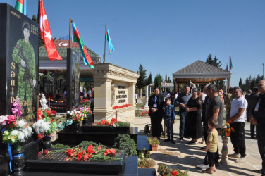 Beyləqan rayonunda şəhid məzarlarının ziyarət olunması davam etdirilir.