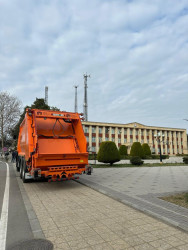 Beyləqanda məişət tullantılarının daşınması üçün yeni kommunal təyinatlı texnika təqdim edilib.